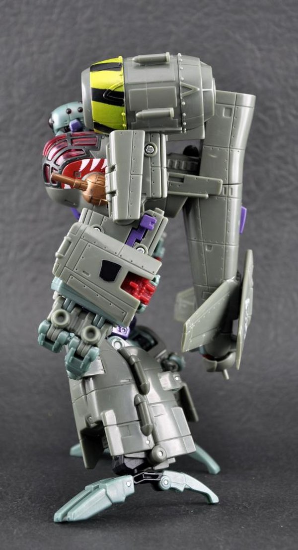 Transformers Reveal The Shield Lugnut  (12 of 18)